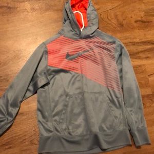 Boys Nike hoodie!! Therma-fit!